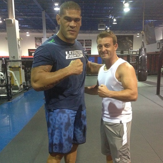 Антонио Силва (слева)