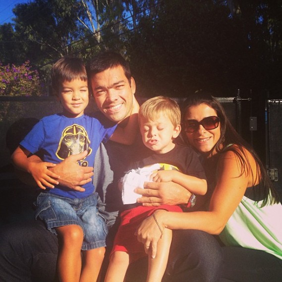 Лиото Мачида с семьей