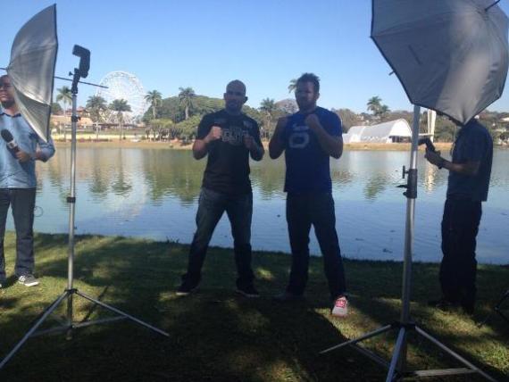 Гловер Тейшейра (слева) - Райан Бэйдер