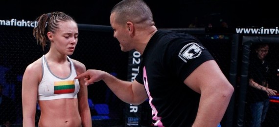 Роуз Намаюнас (1-0), недавно успешно дебютировавшей в проф. Тяжеловес UFC П...