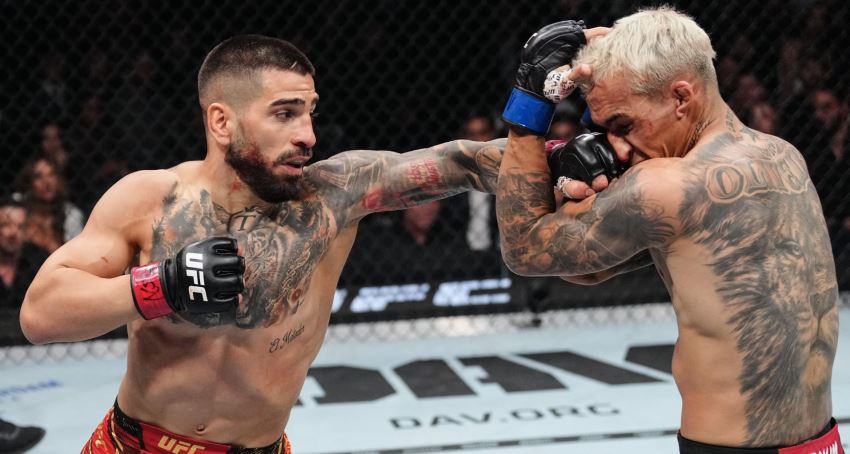 Илия Топурия - Чарльз Оливейра Илия Топурия - Чарльз Оливейра